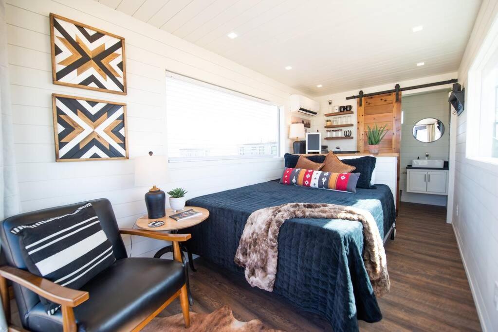 New The Buffalo-Shipping Container In Alpine Kültér fotó